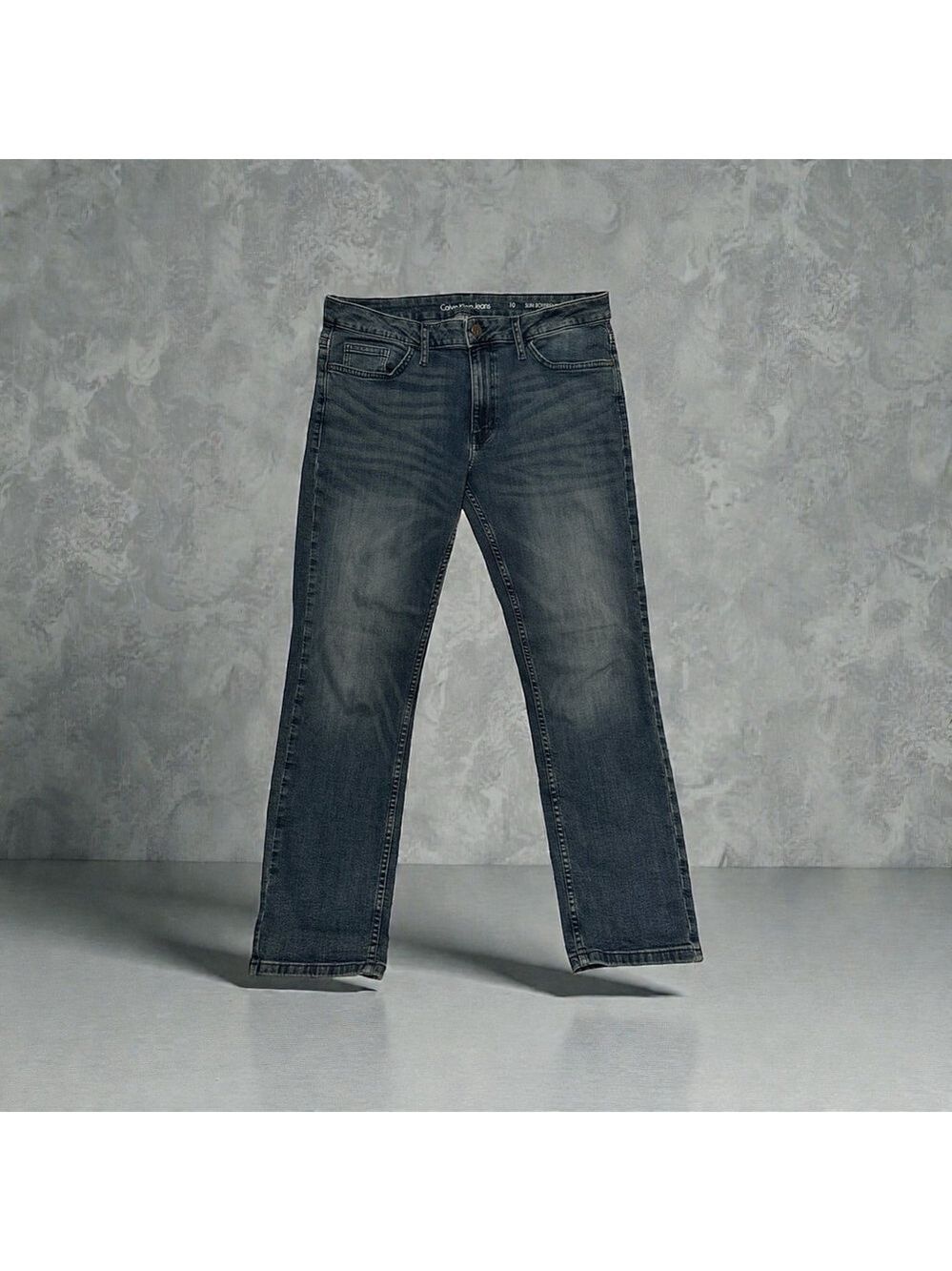 Calvin Klein Slim Boyfriend Jeans Womens 10 Blue Distressed Denim Mid-Rise